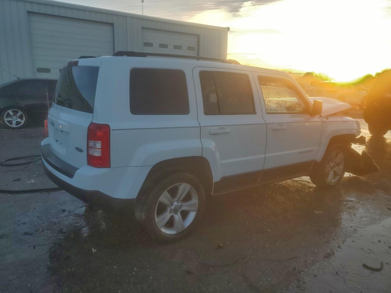 2014 JEEP PATRIOT LATITUDE photo 3