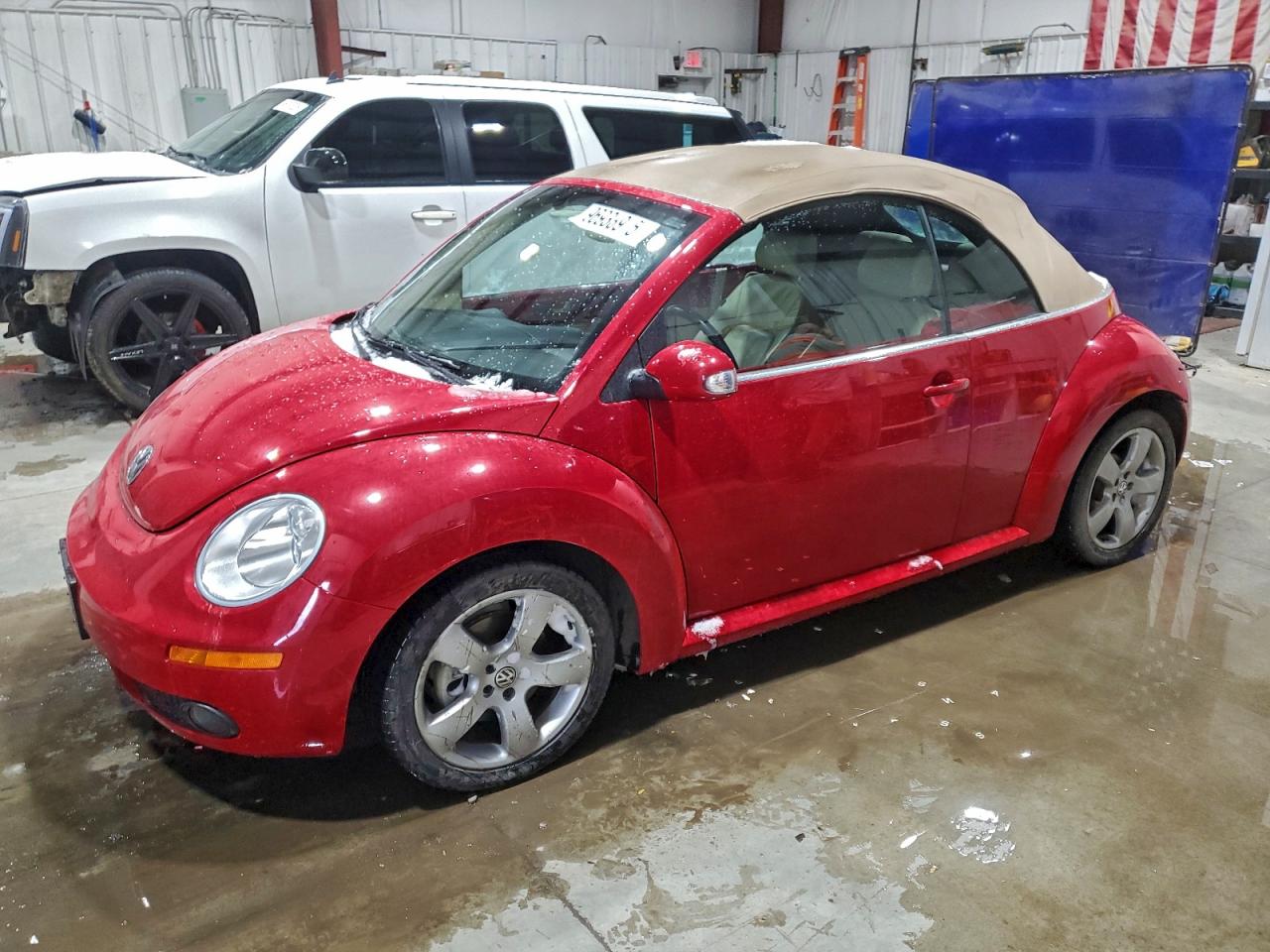 2006 VOLKSWAGEN NEW BEETLE