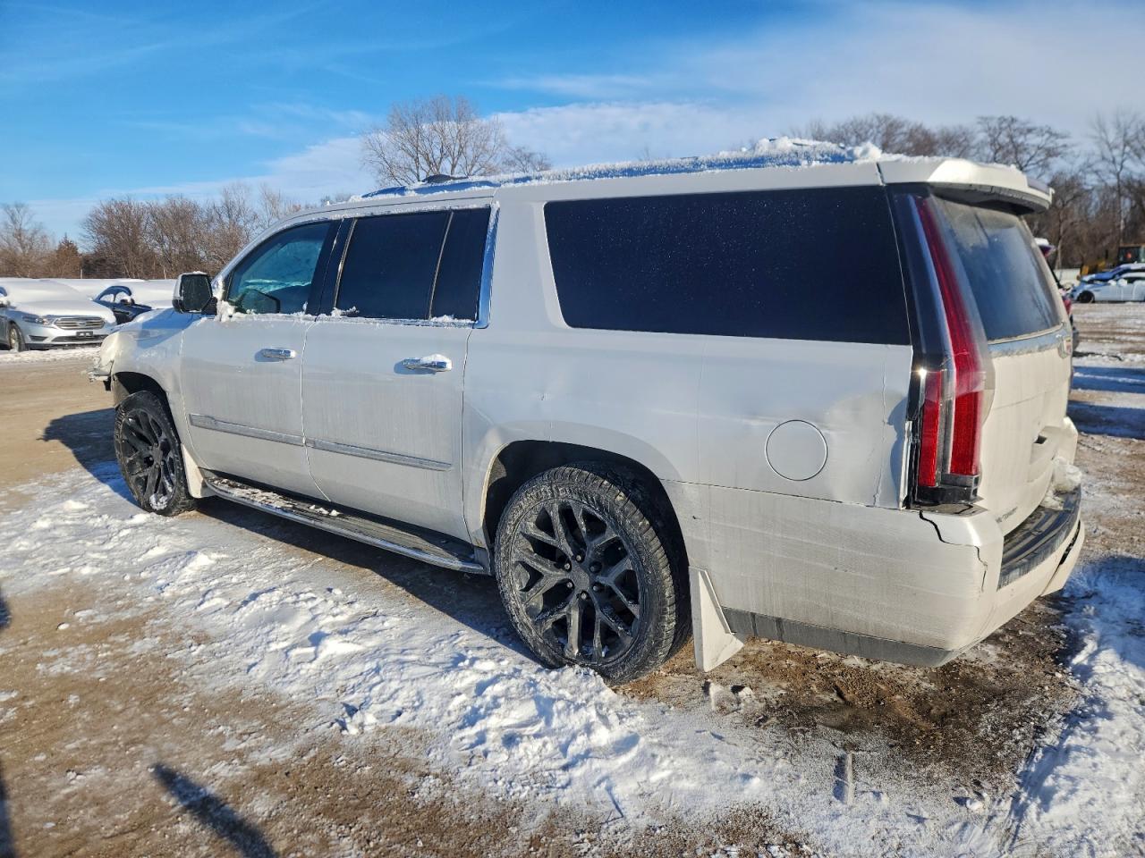 2016 CADILLAC ESCALADE ESV LUXURY photo 2