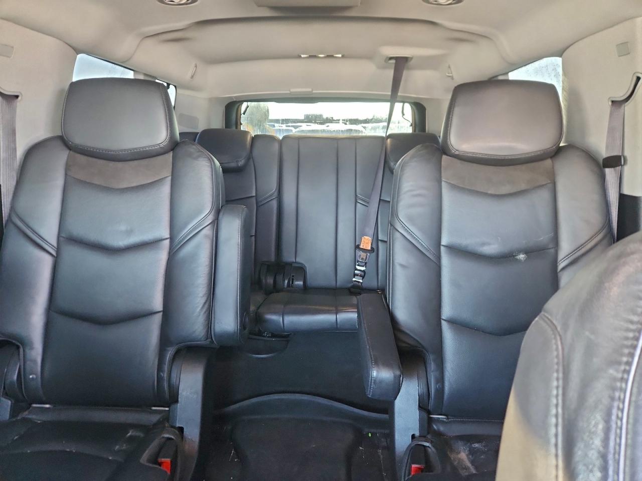 2016 CADILLAC ESCALADE ESV LUXURY photo 10