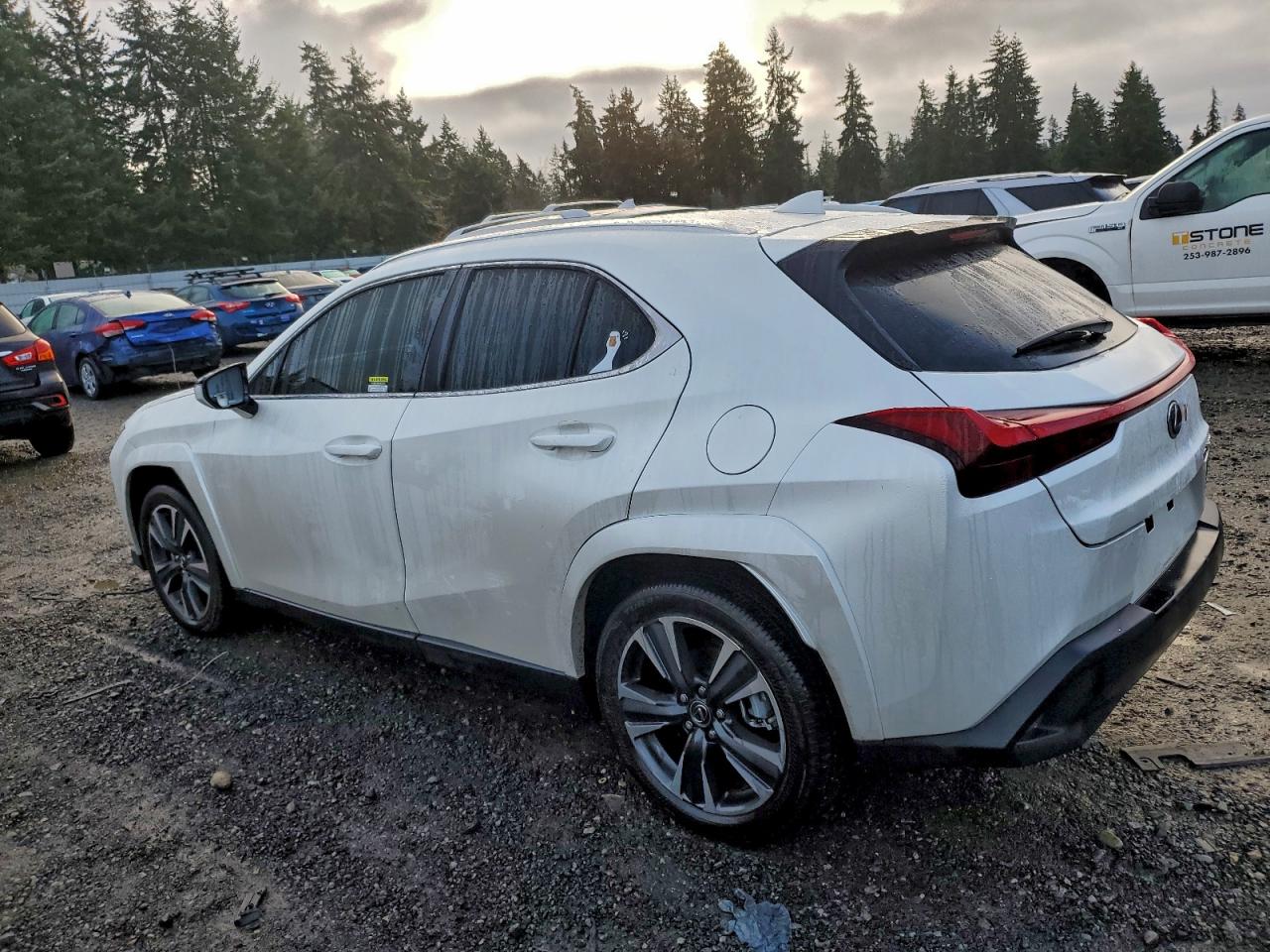 2024 LEXUS UX 250H PREMIUM photo 2
