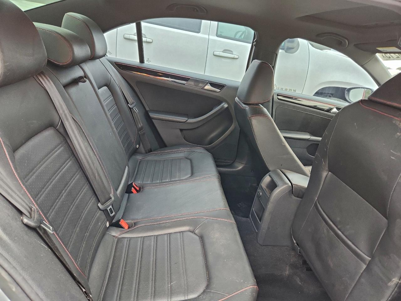 2017 VOLKSWAGEN JETTA GLI photo 10