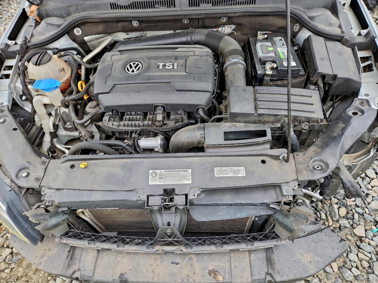 2017 VOLKSWAGEN JETTA GLI photo 11