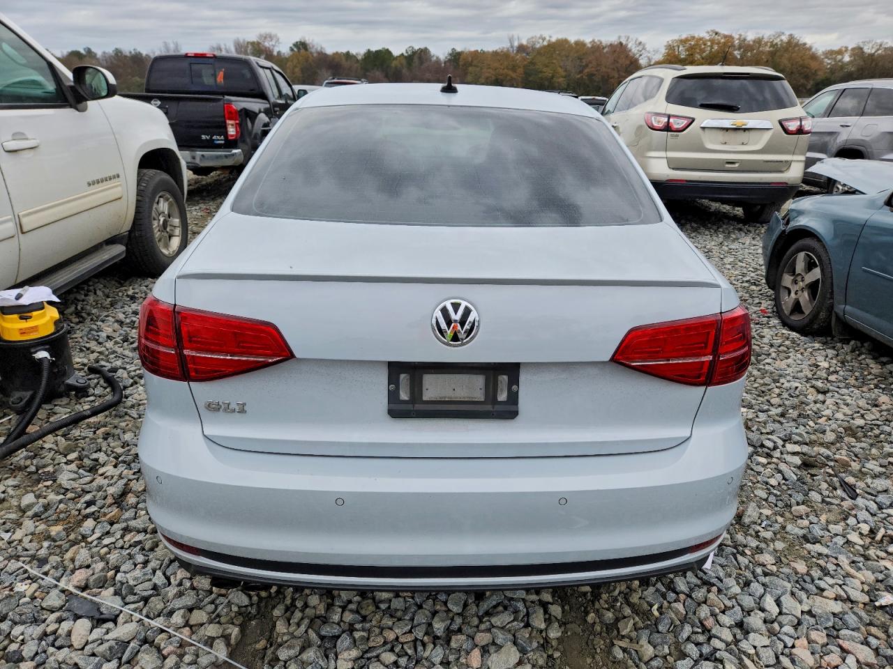 2017 VOLKSWAGEN JETTA GLI photo 6