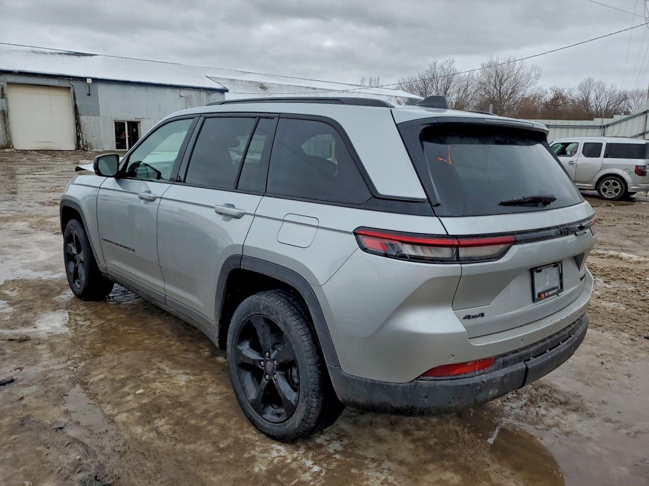 2024 JEEP GRAND CHEROKEE LIMITED photo 3