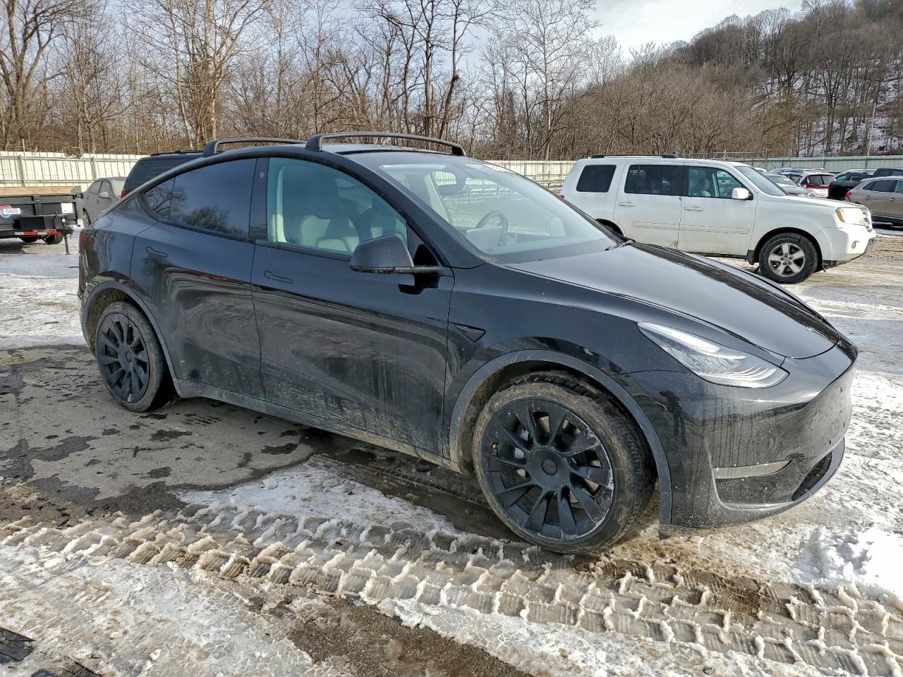 2021 TESLA MODEL Y photo 4