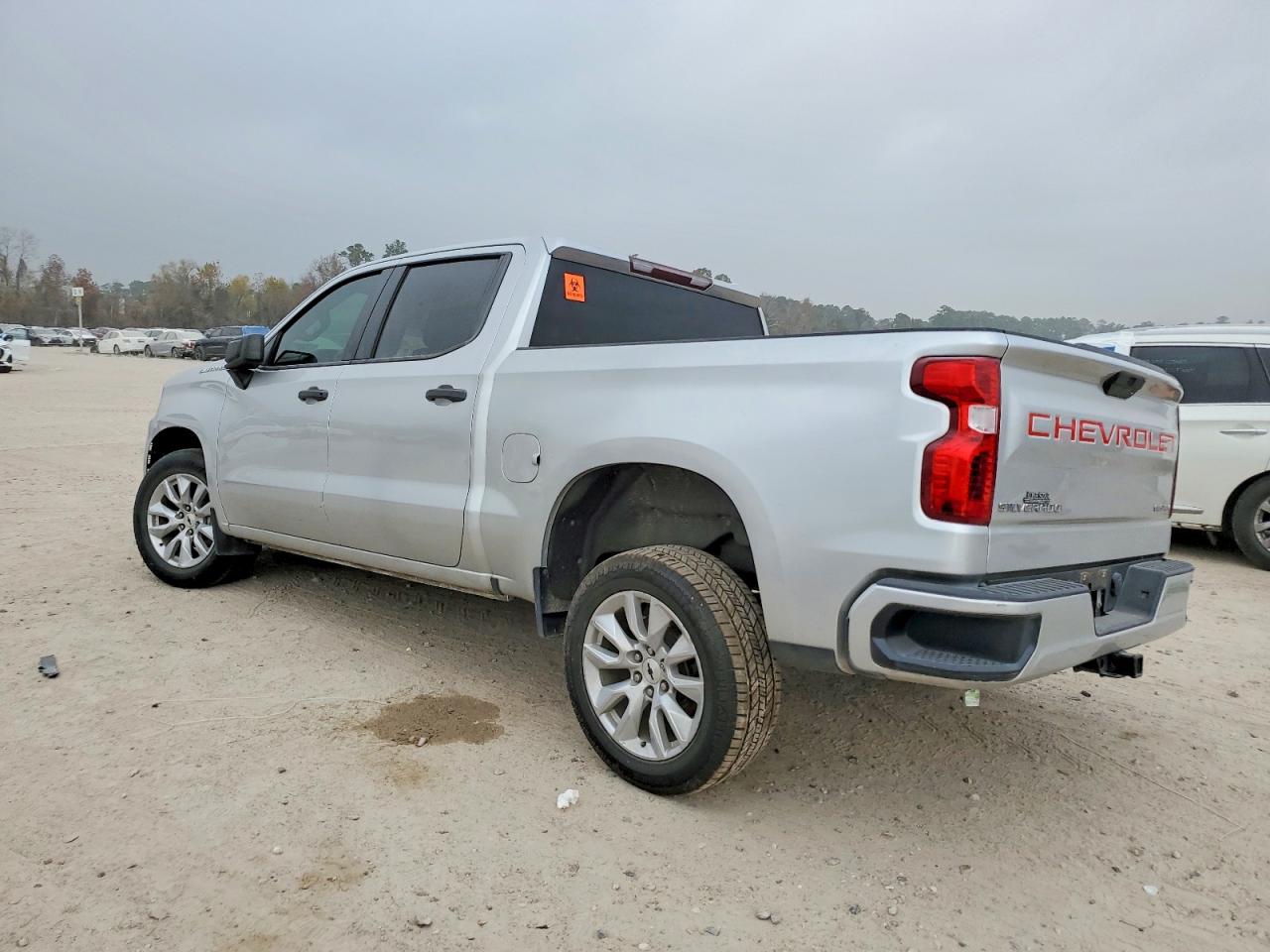 2020 CHEVROLET SILVERADO C1500 CUSTOM photo 2