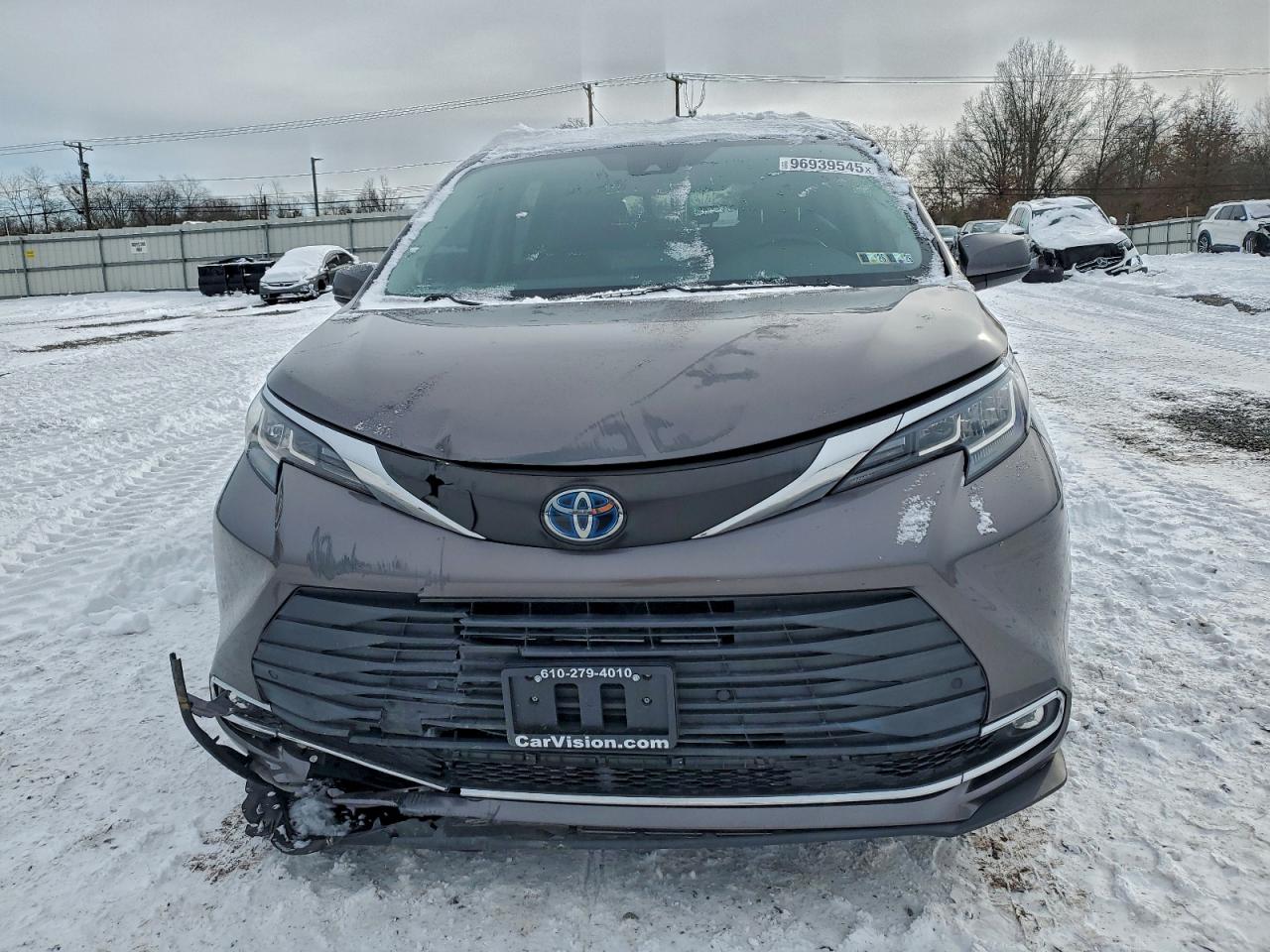 2022 TOYOTA SIENNA XLE photo 5