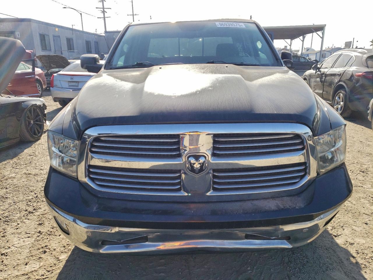 2016 RAM 1500 SLT photo 5