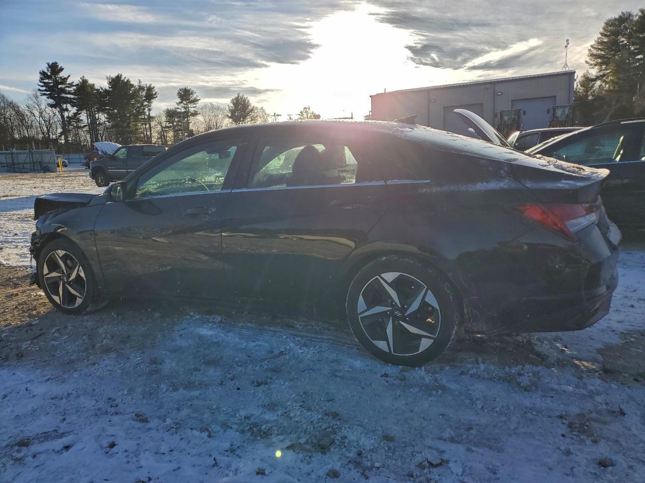 2023 HYUNDAI ELANTRA LIMITED photo 3