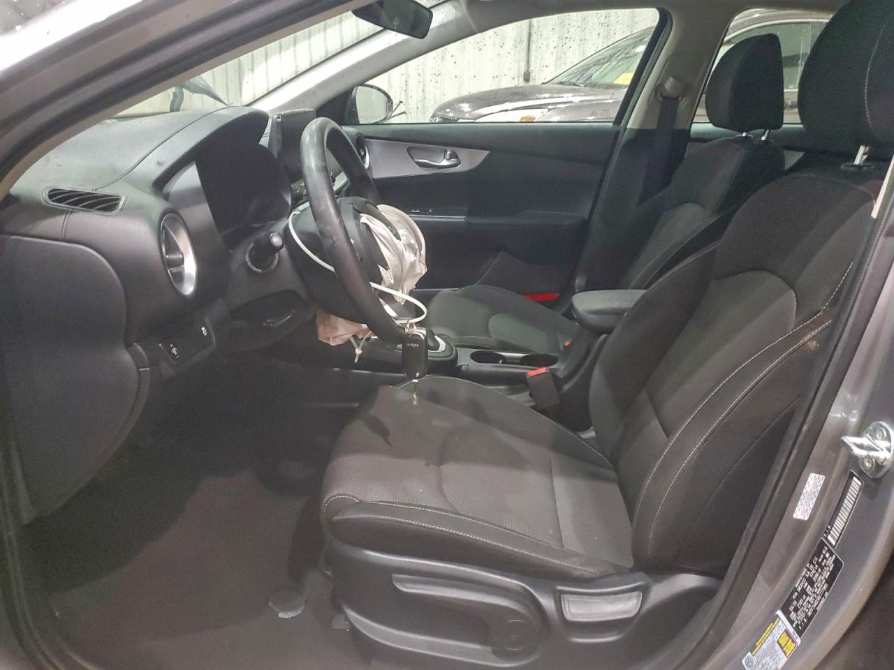 2024 KIA FORTE LXS photo 13