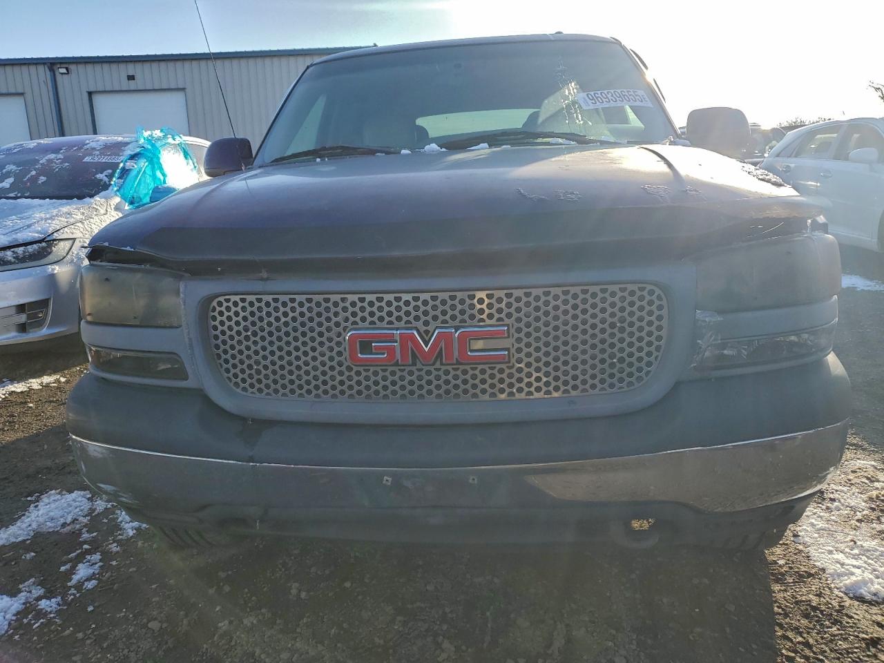 2002 GMC YUKON photo 5