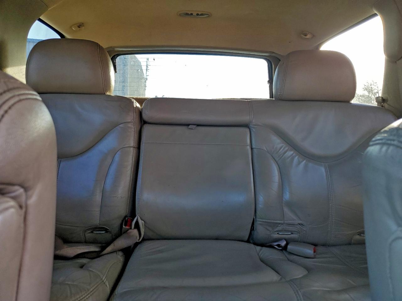 2002 GMC YUKON photo 10