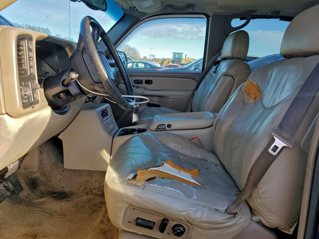2002 GMC YUKON photo 7