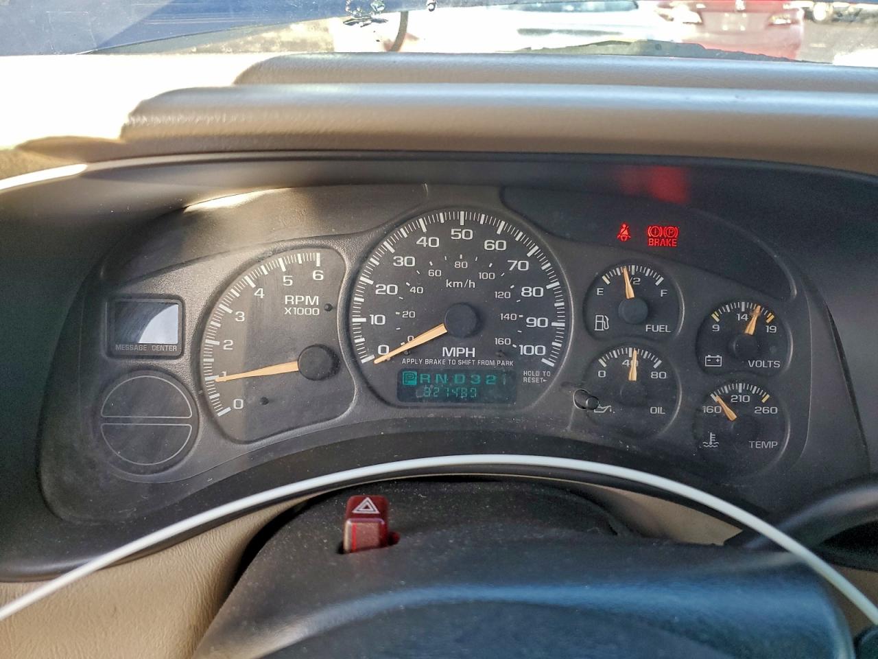 2002 GMC YUKON photo 9