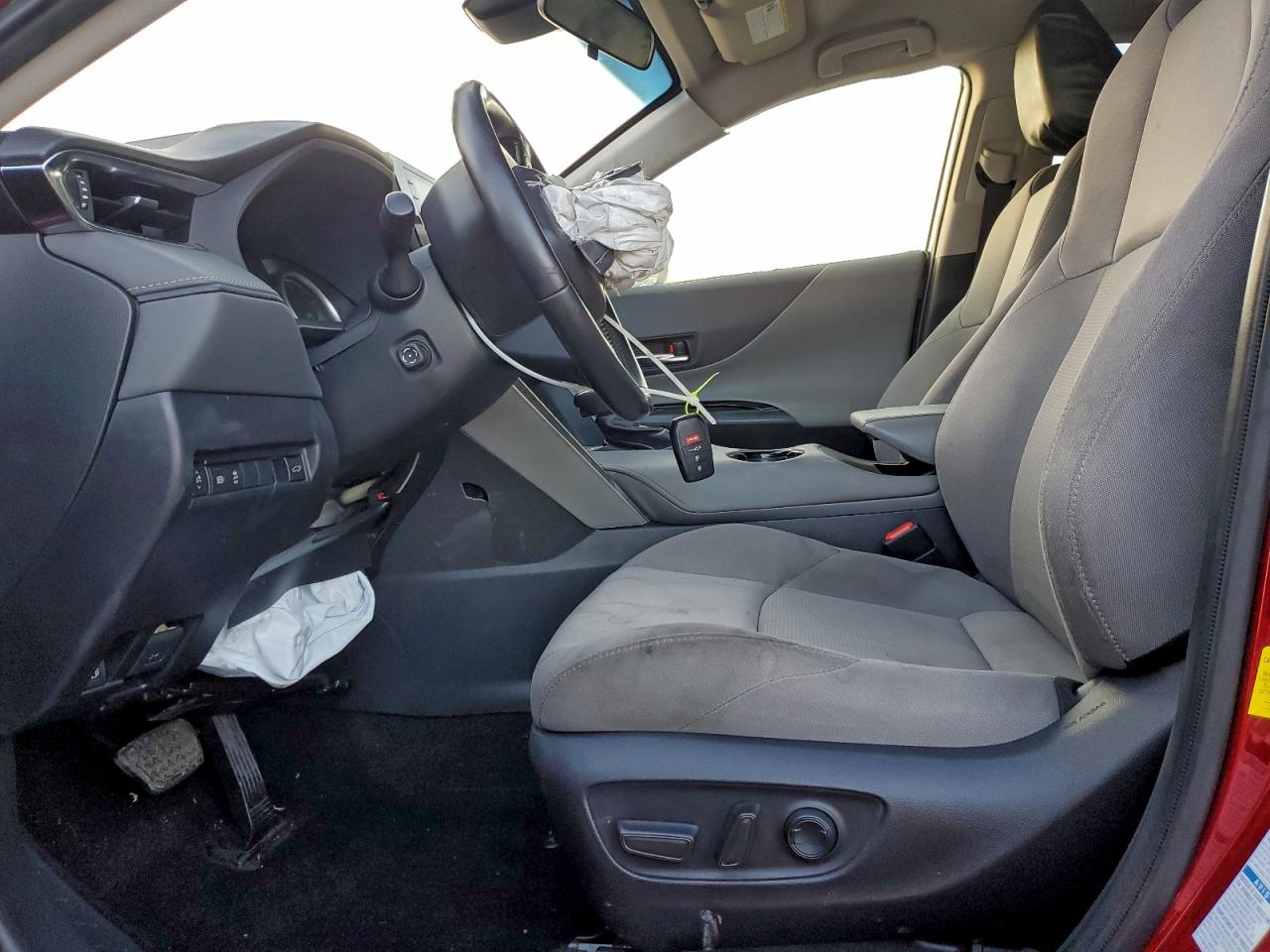 2021 TOYOTA VENZA LE photo 7