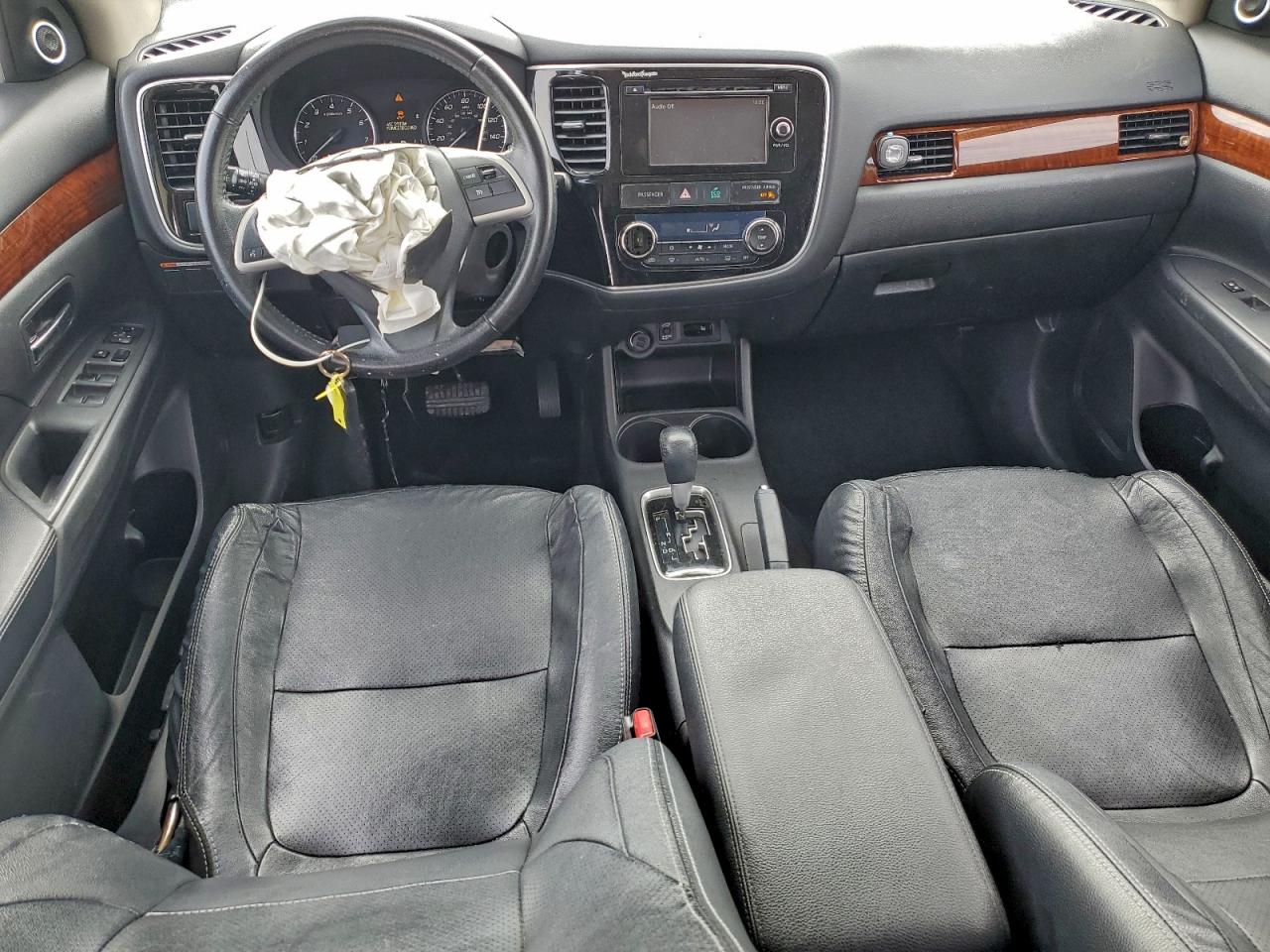 2015 MITSUBISHI OUTLANDER SE photo 8