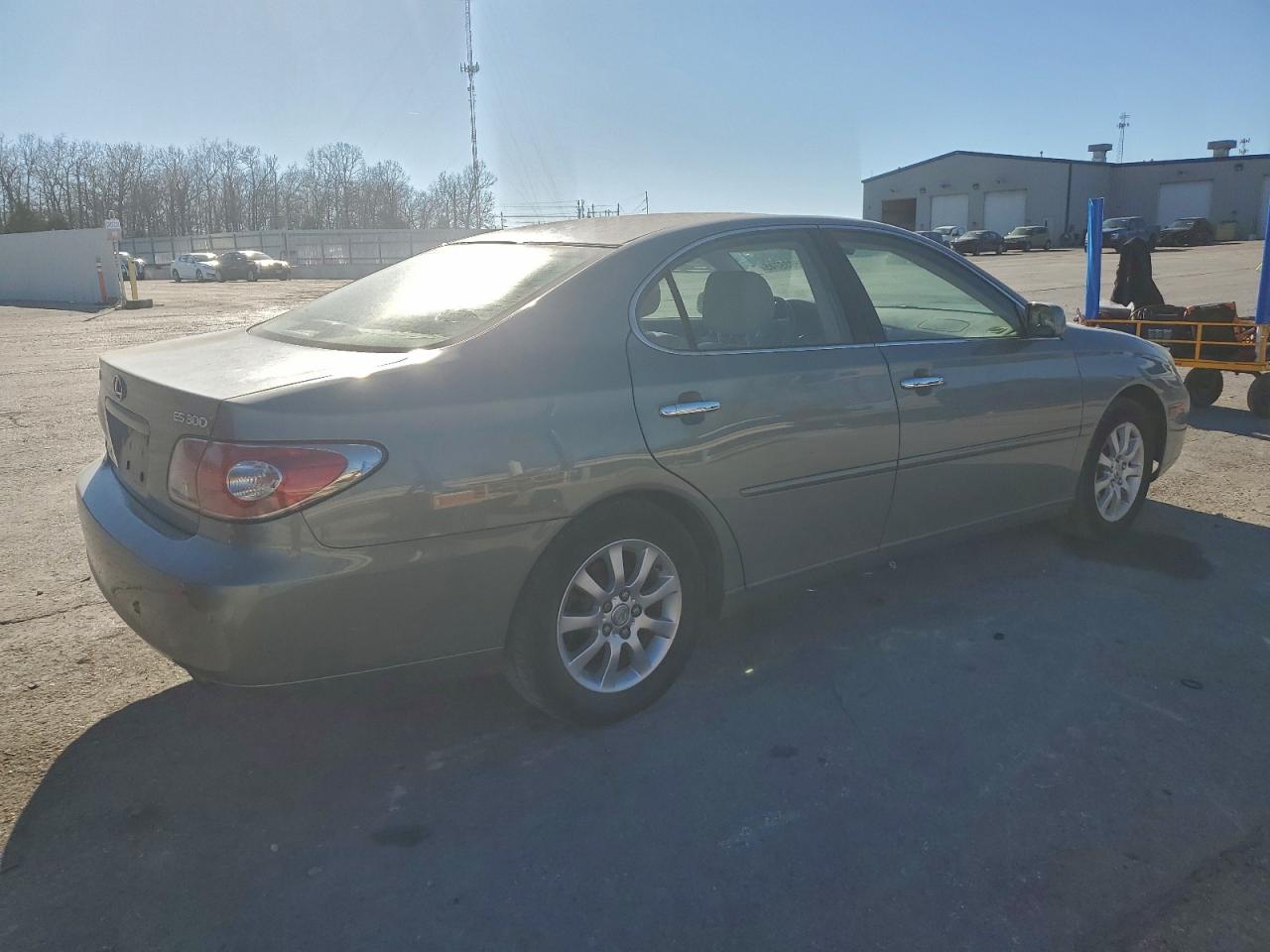2002 LEXUS ES 300 photo 3