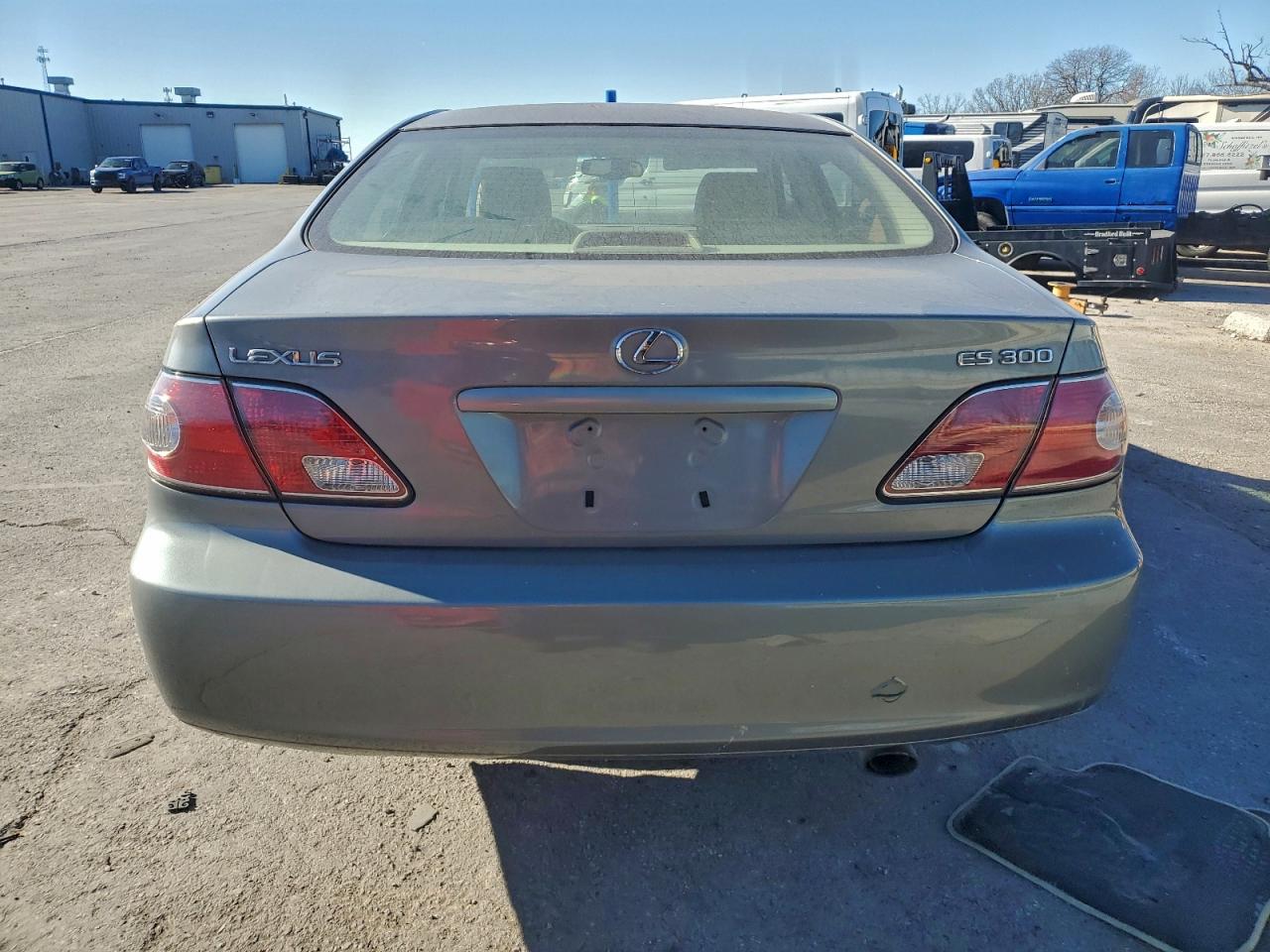 2002 LEXUS ES 300 photo 6