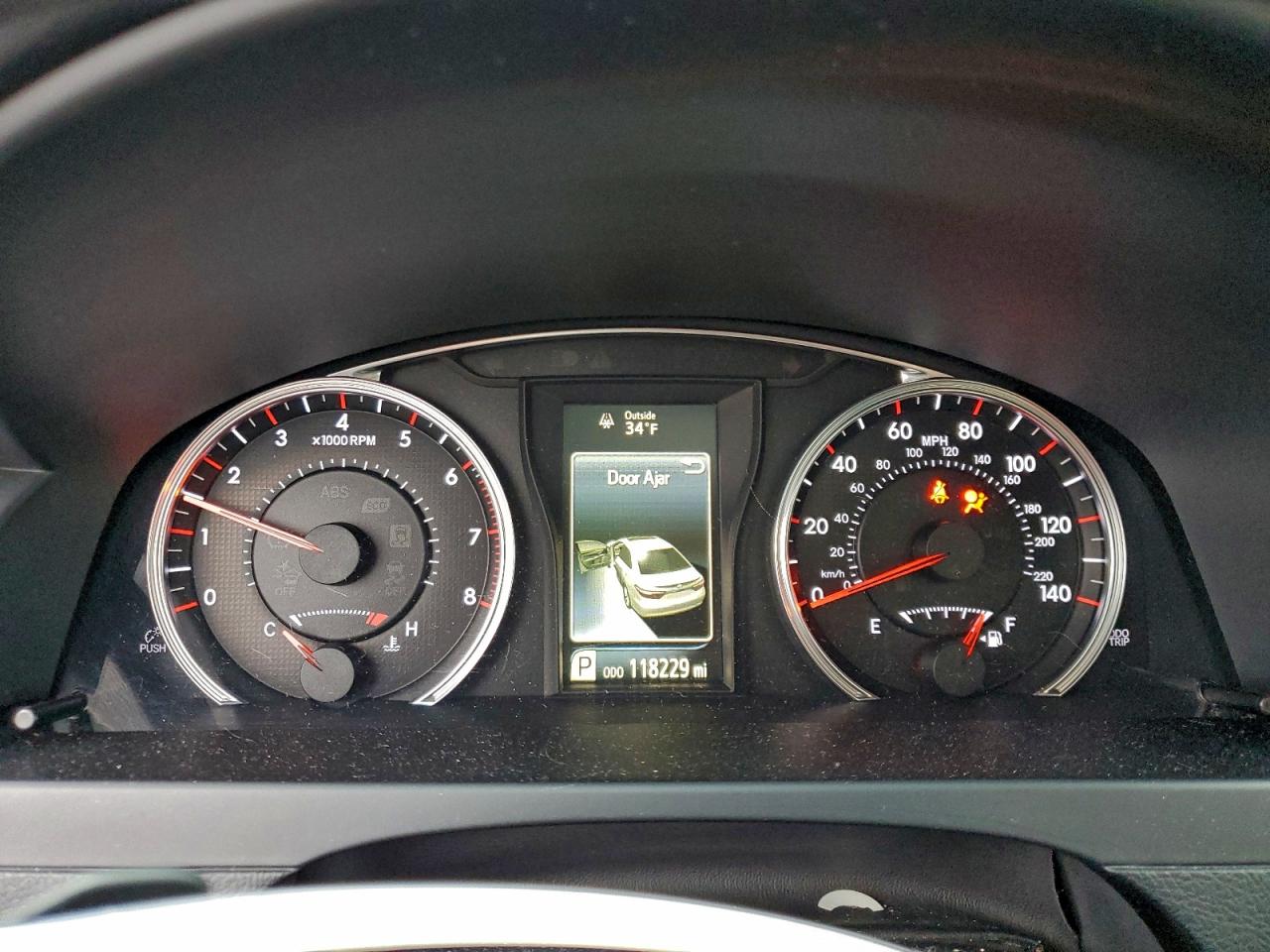 2015 TOYOTA CAMRY LE photo 17