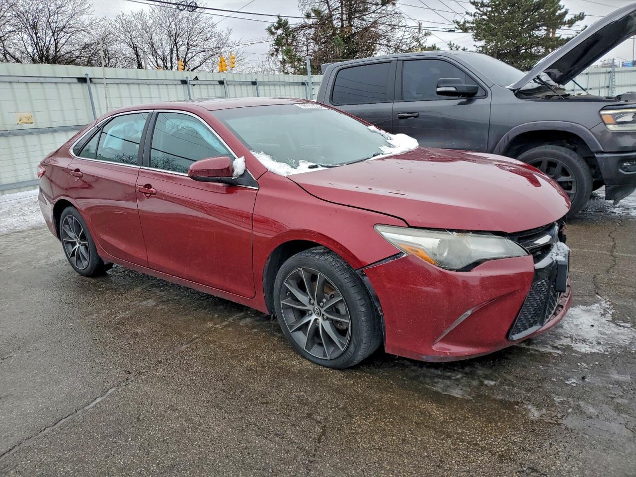 2015 TOYOTA CAMRY LE photo 7