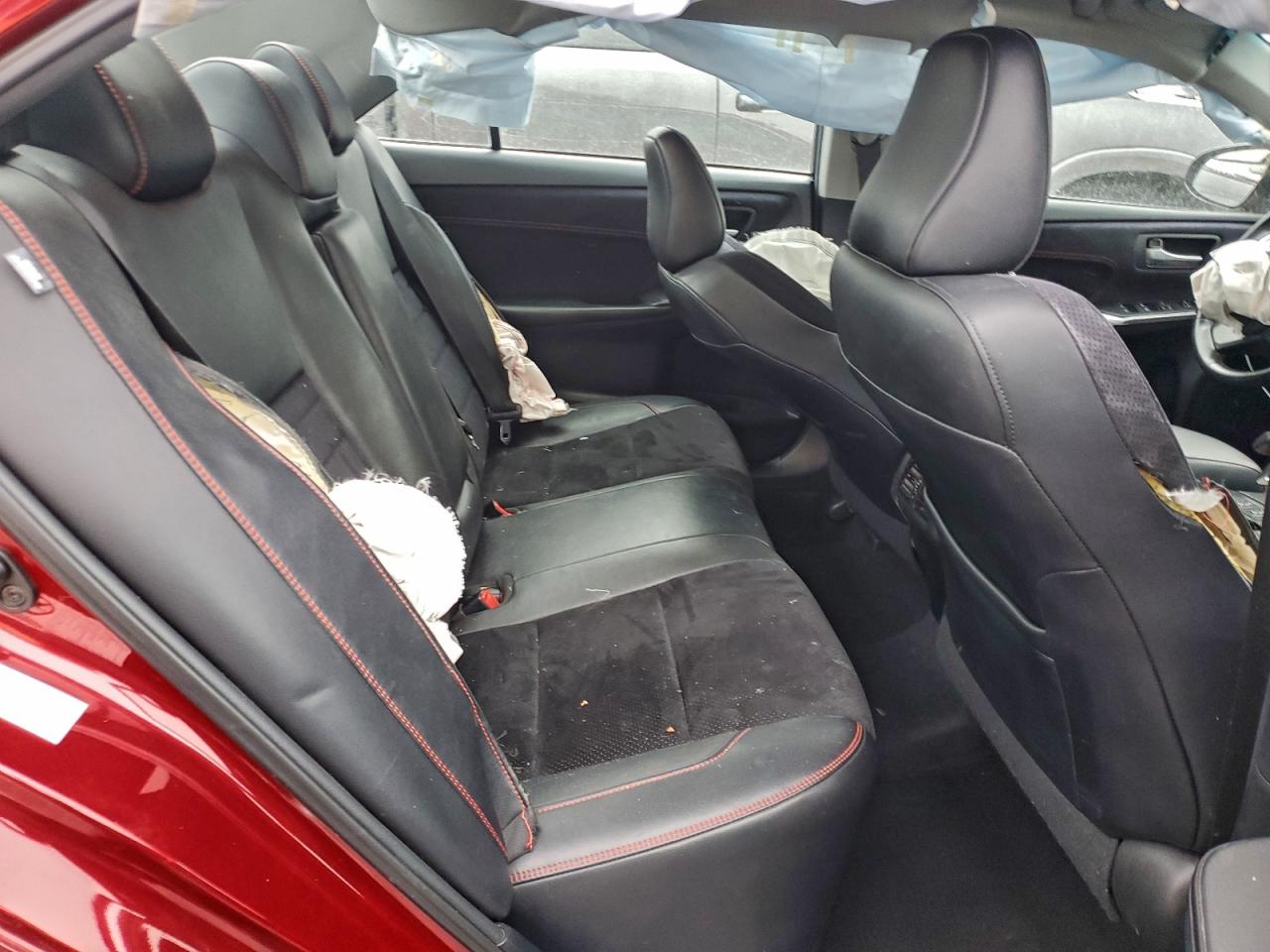 2015 TOYOTA CAMRY LE photo 19