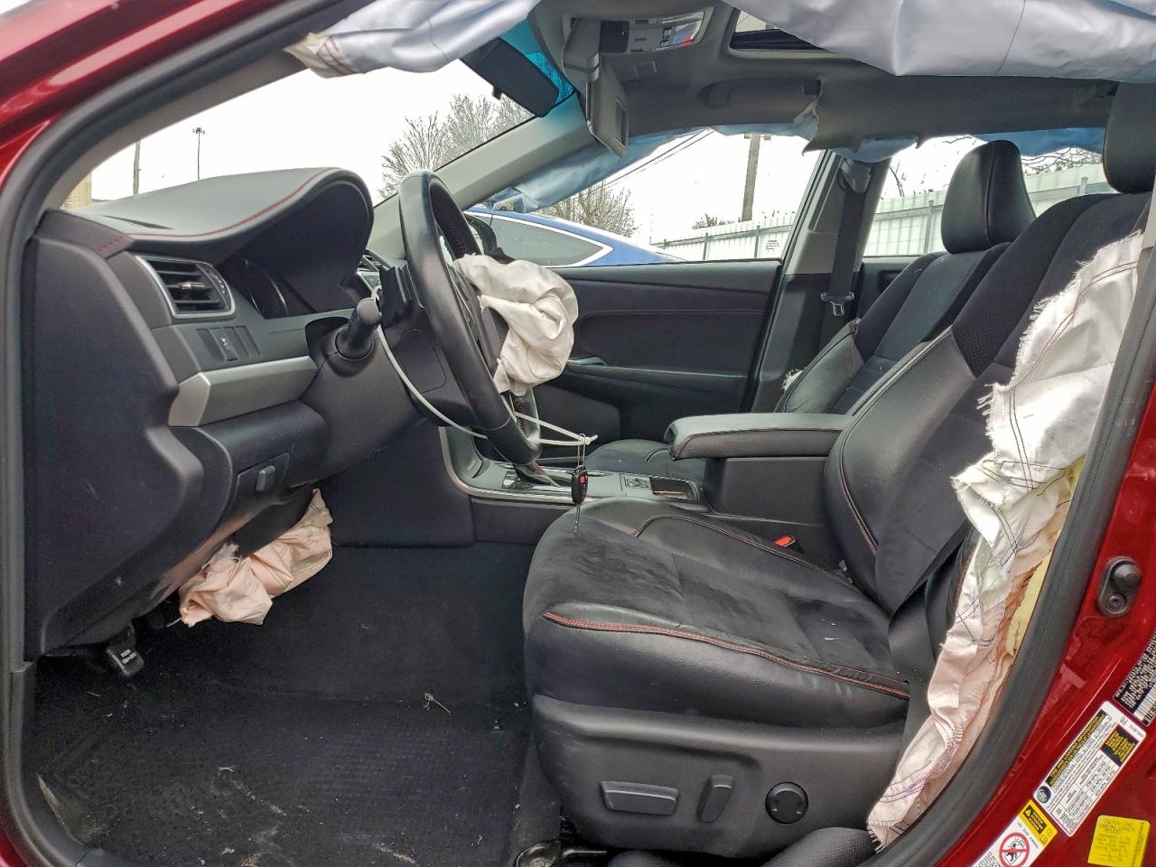 2015 TOYOTA CAMRY LE photo 13