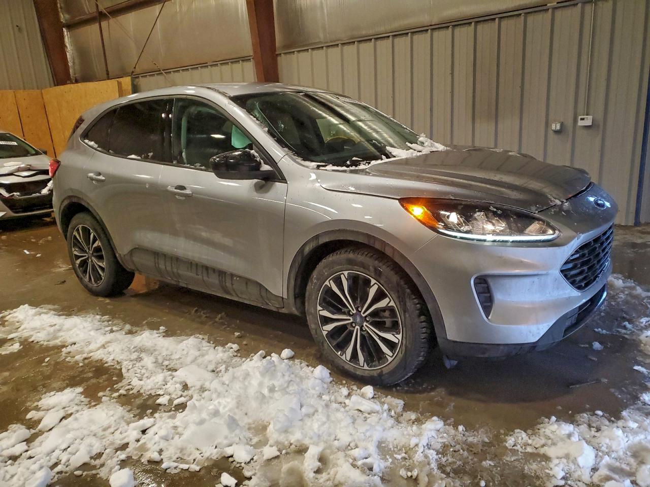 2022 FORD ESCAPE SE photo 4