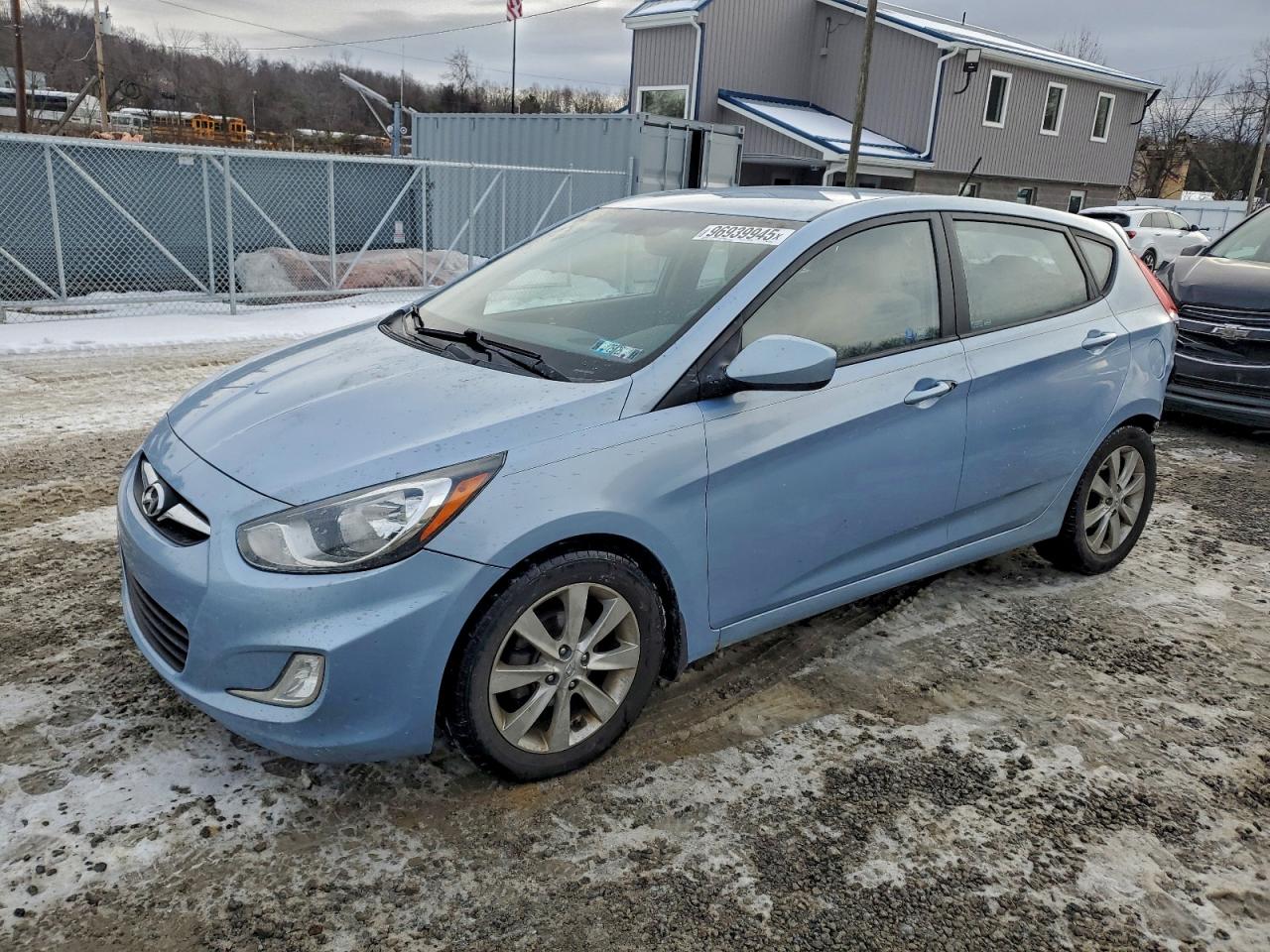 2012 HYUNDAI ACCENT