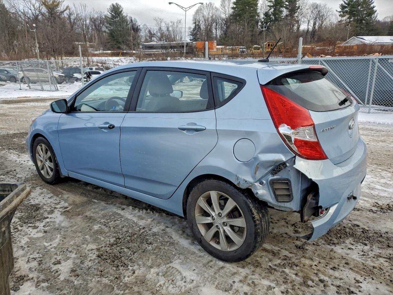2012 HYUNDAI ACCENT GLS photo 2