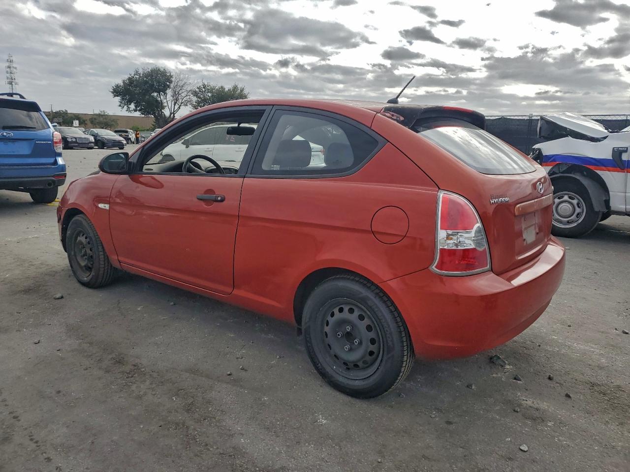 2007 HYUNDAI ACCENT GS photo 2
