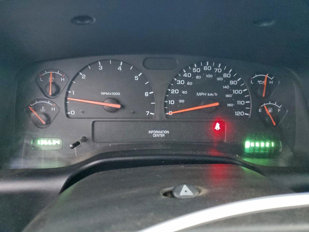 2002 DODGE DAKOTA QUAD SLT photo 17