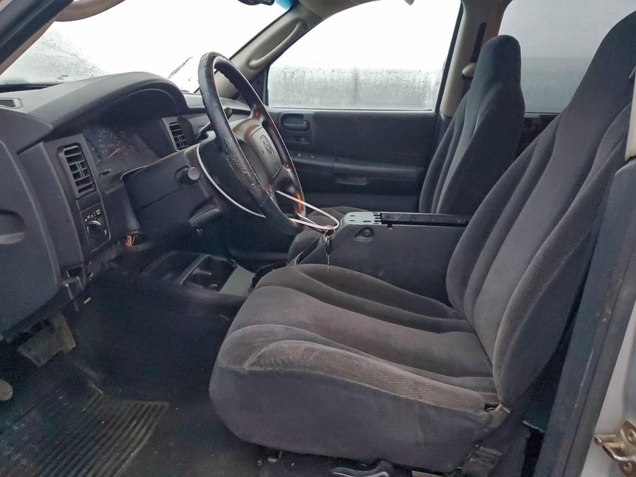 2002 DODGE DAKOTA QUAD SLT photo 13