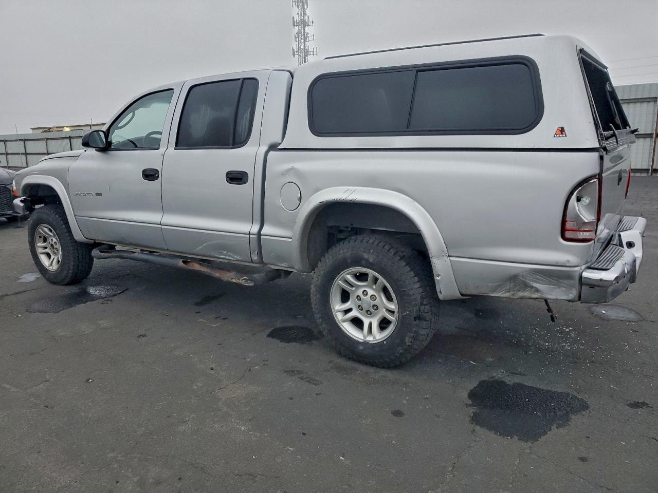 2002 DODGE DAKOTA QUAD SLT photo 3