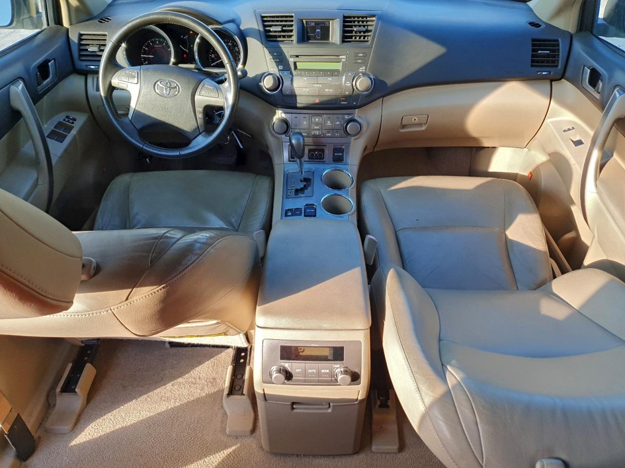 2009 TOYOTA HIGHLANDER SPORT photo 8