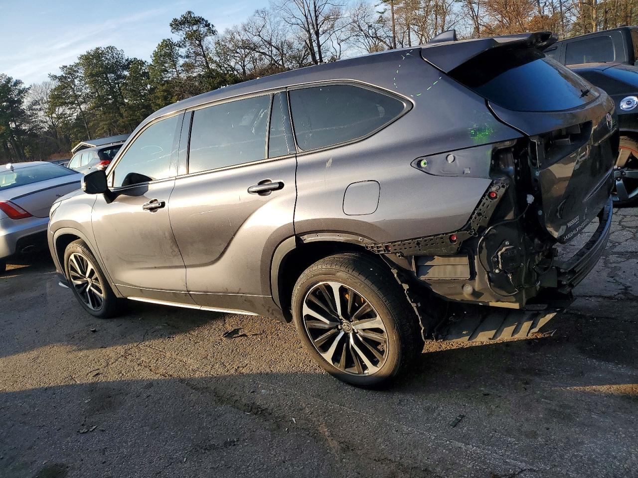 2021 TOYOTA HIGHLANDER XSE photo 2