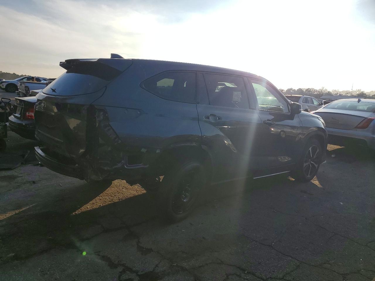 2021 TOYOTA HIGHLANDER XSE photo 3