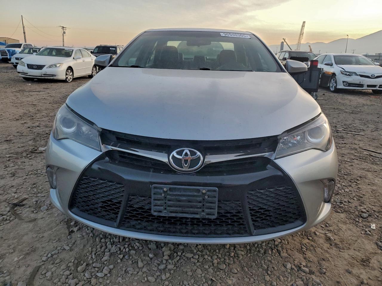 2017 TOYOTA CAMRY LE photo 5
