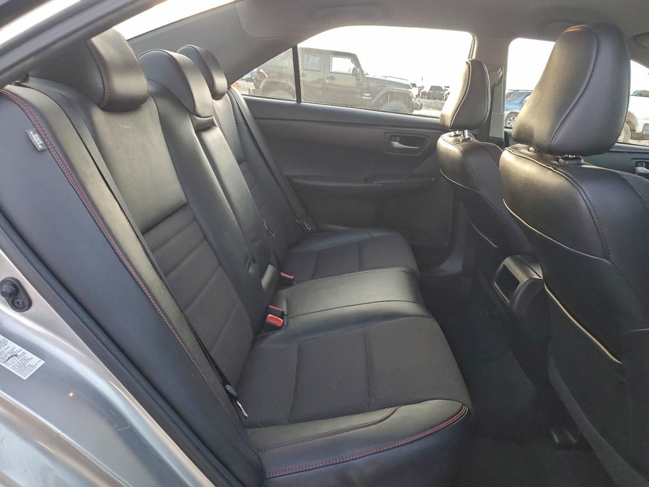 2017 TOYOTA CAMRY LE photo 10