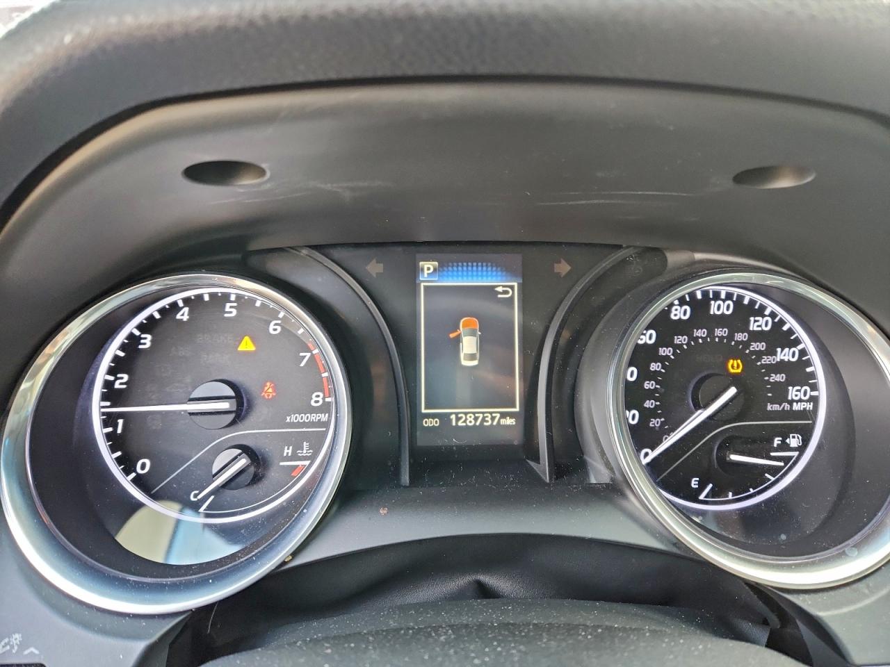 2018 TOYOTA CAMRY L photo 9