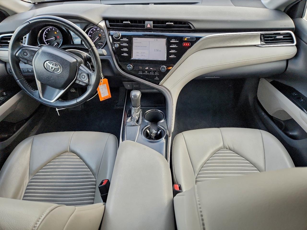 2018 TOYOTA CAMRY L photo 8