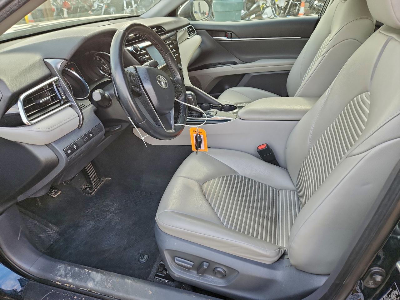 2018 TOYOTA CAMRY L photo 7