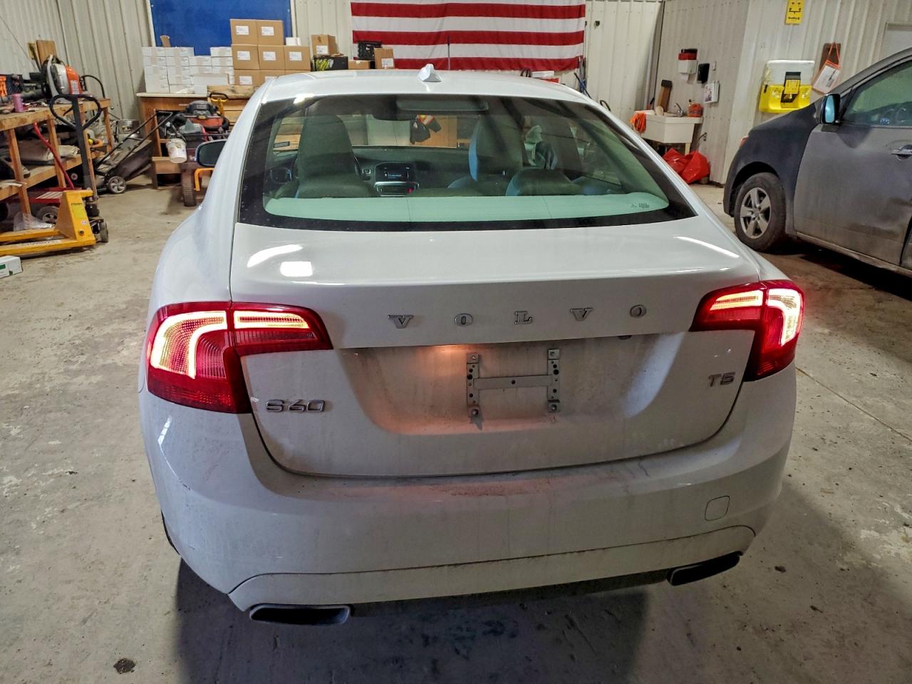 2015 VOLVO S60 PREMIER photo 6