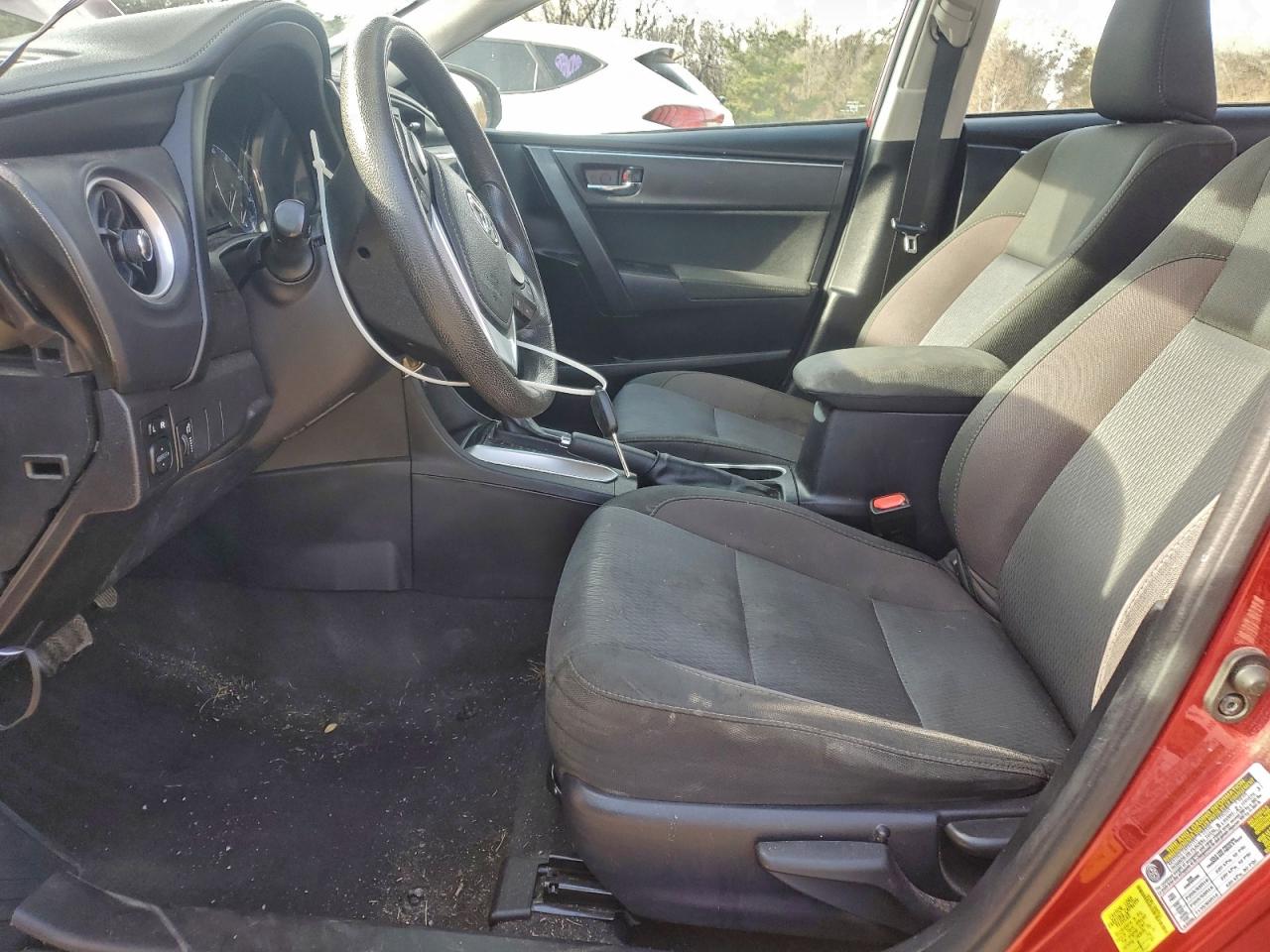 2018 TOYOTA COROLLA L photo 7