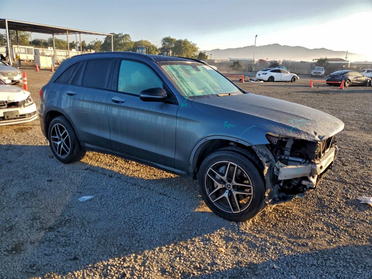 2018 MERCEDES-BENZ GLC 300 4MATIC photo 4
