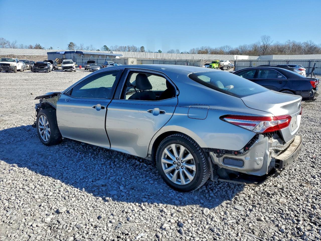 2018 TOYOTA CAMRY L photo 2