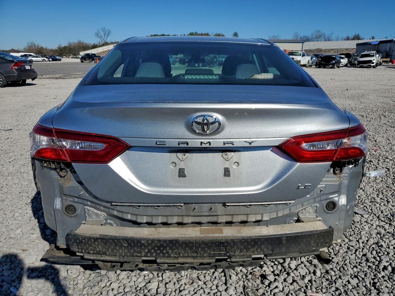 2018 TOYOTA CAMRY L photo 6