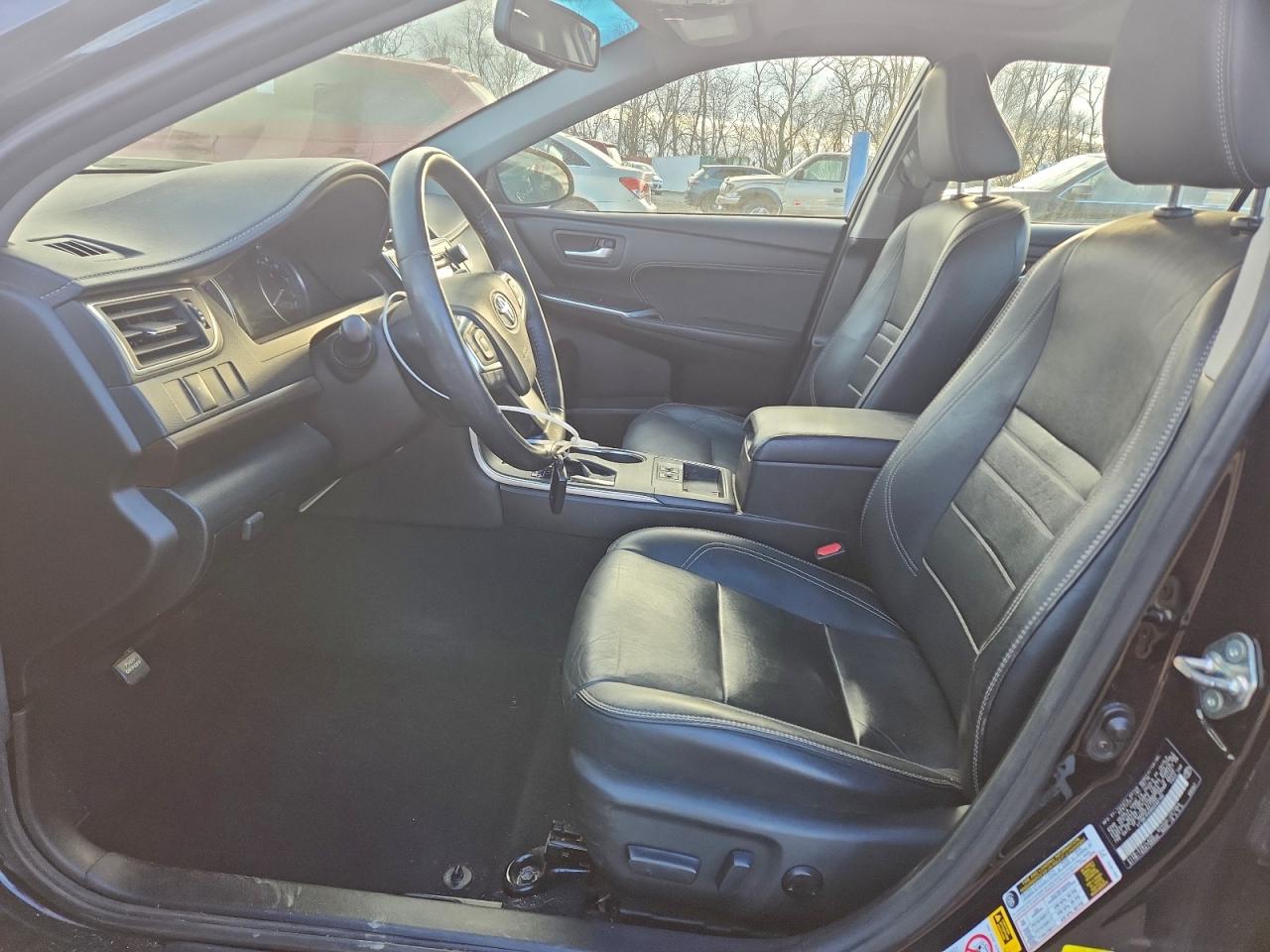 2017 TOYOTA CAMRY XSE photo 7