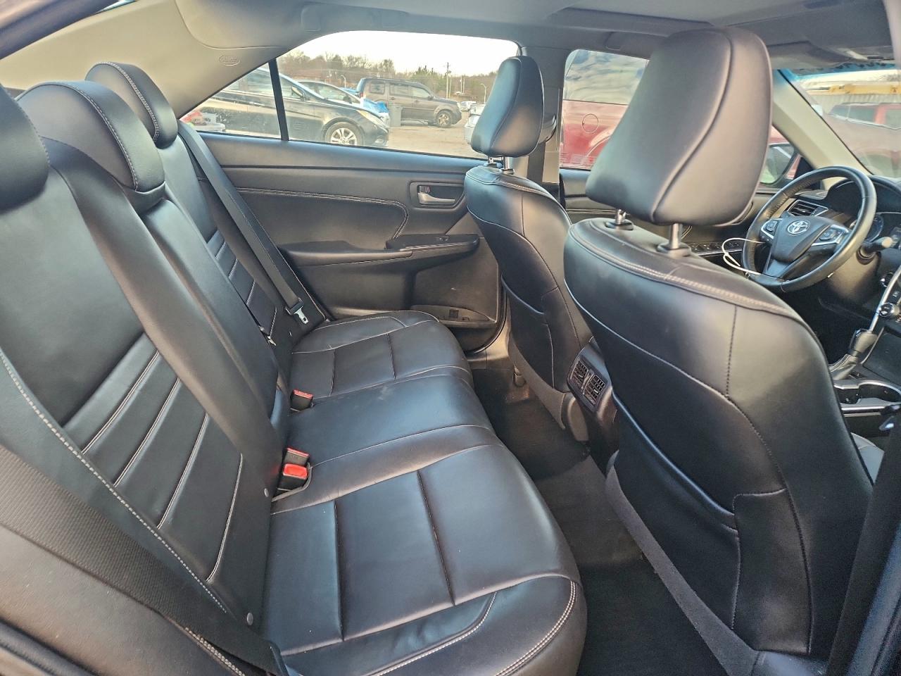 2017 TOYOTA CAMRY XSE photo 10