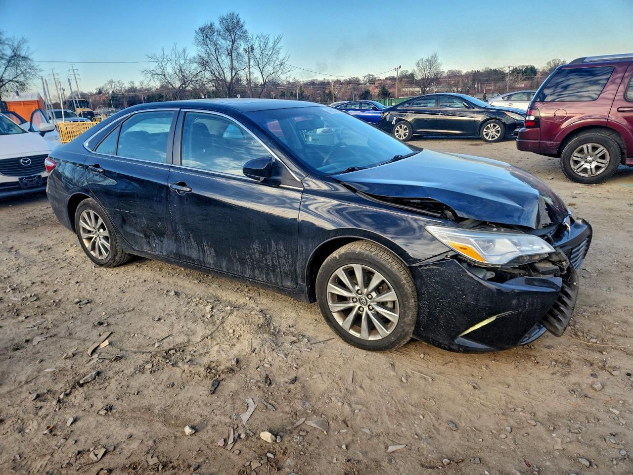 2017 TOYOTA CAMRY XSE photo 4